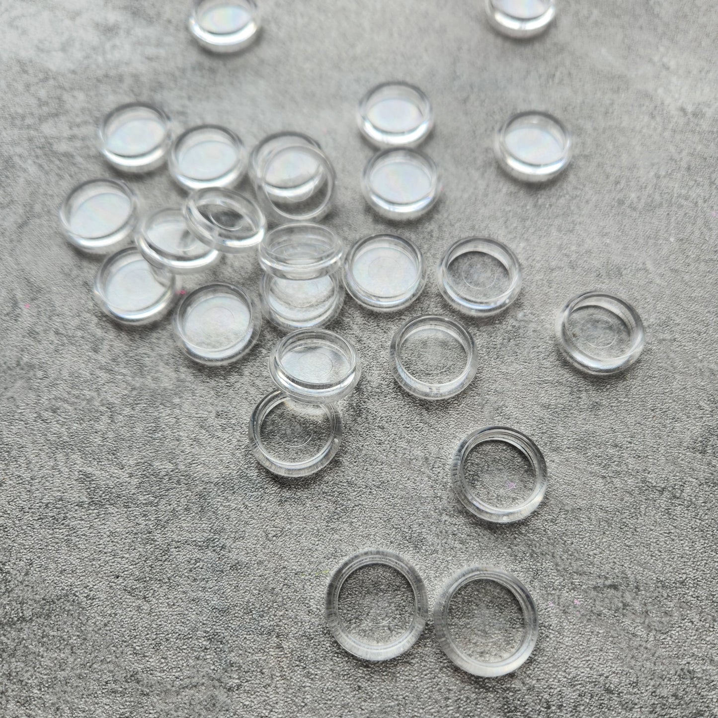 18mm plastic disc, clear