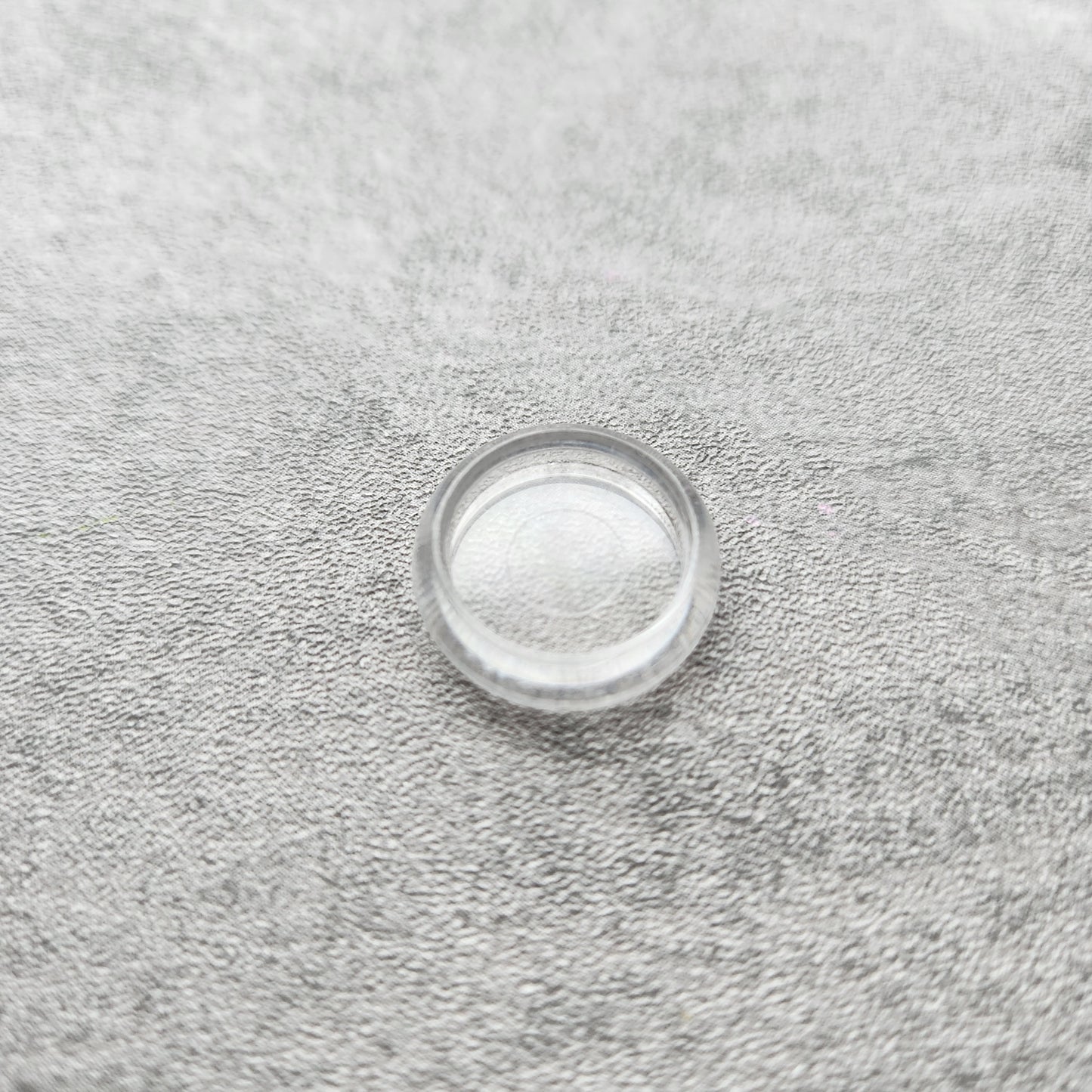 18mm plastic disc, clear