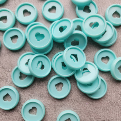 24mm plastic disc, blue with heart