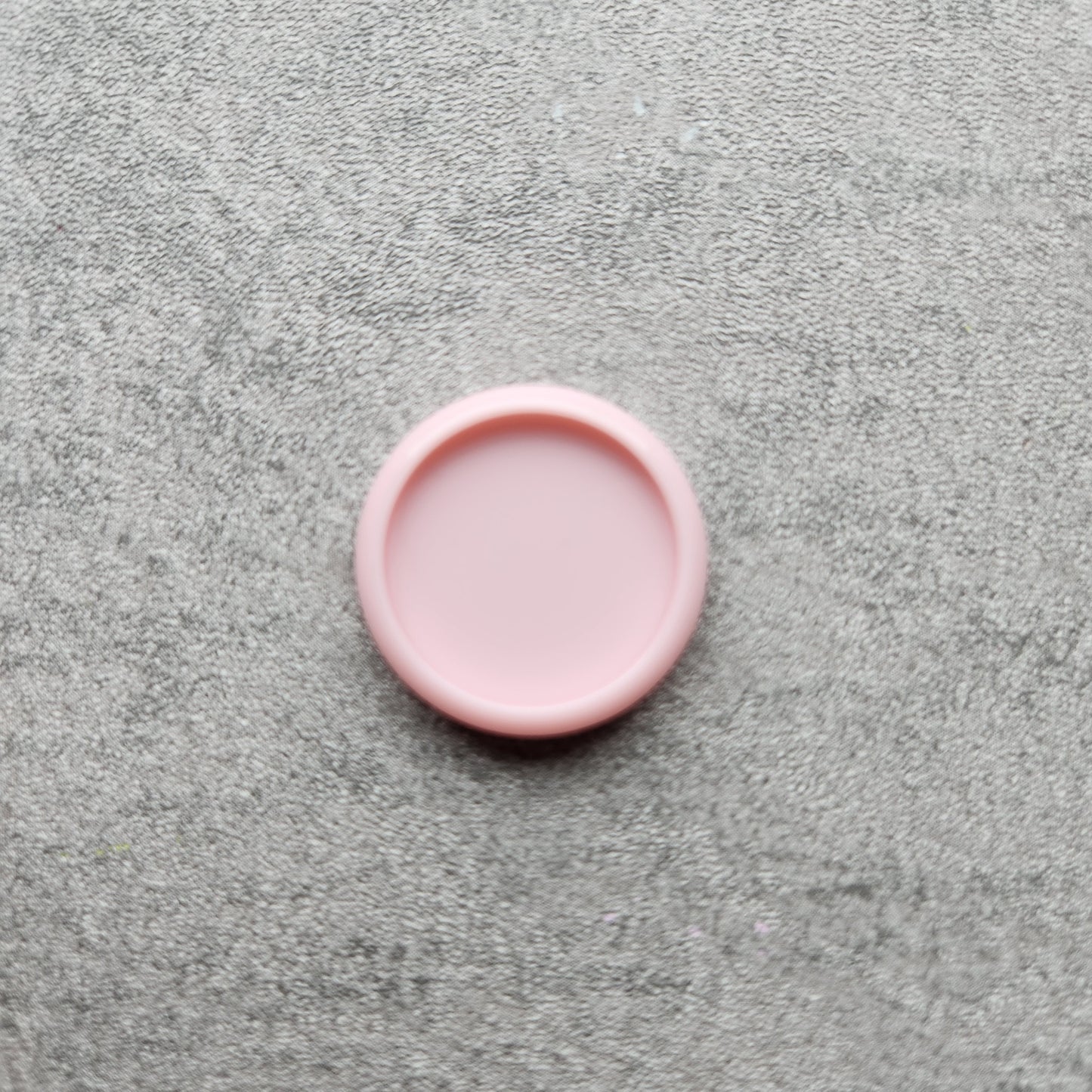 24mm plastic disc, light pink