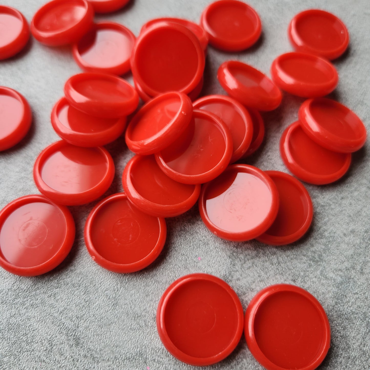 24mm plastic disc, red