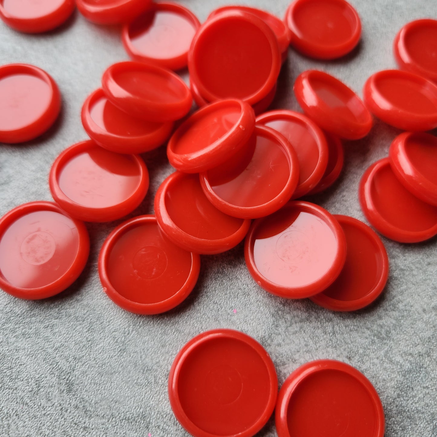 24mm plastic disc, red