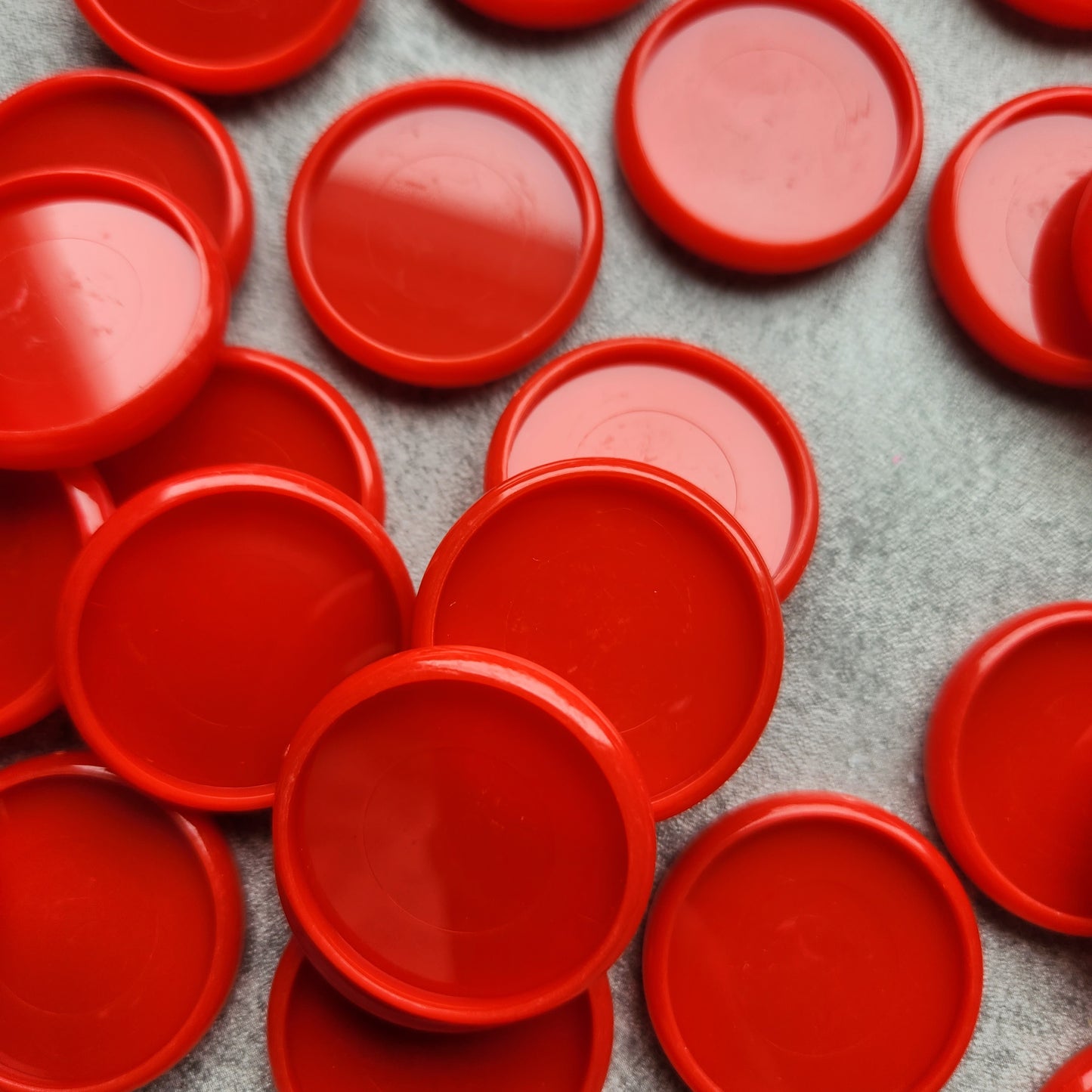 32mm plastic disc, red