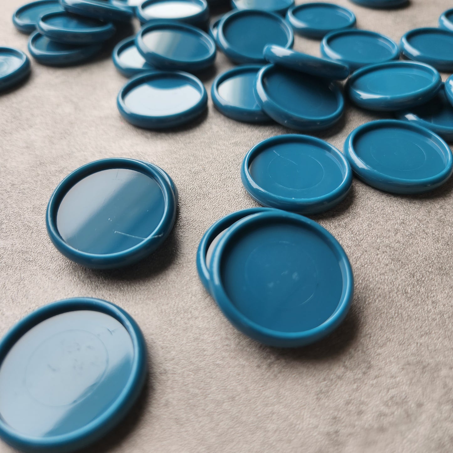 32mm plastic disc, dusty blue