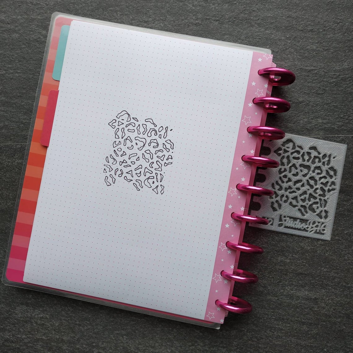 Leopard pattern Stencil - Small, number 62