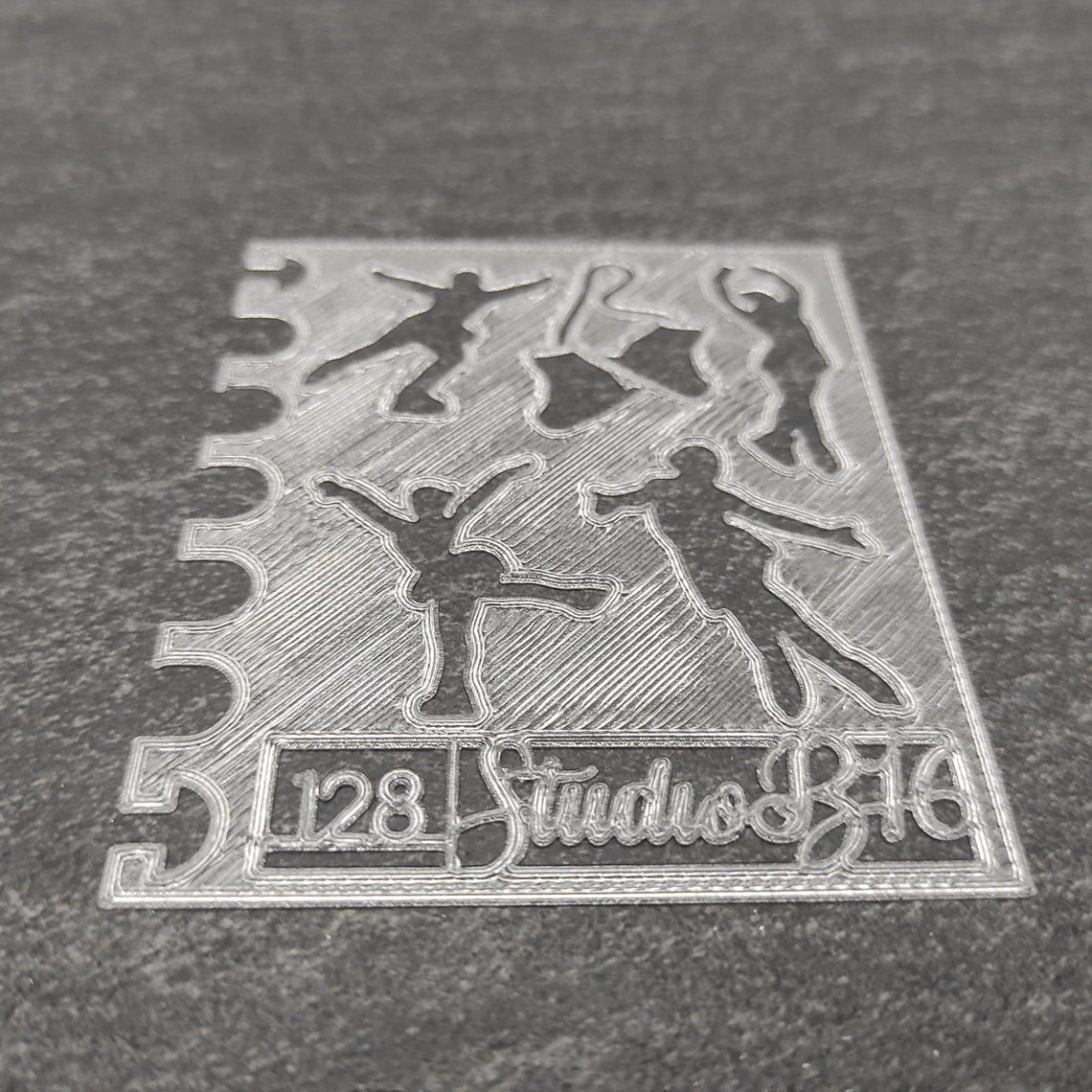 Ice skater Stencil - Small, number 128